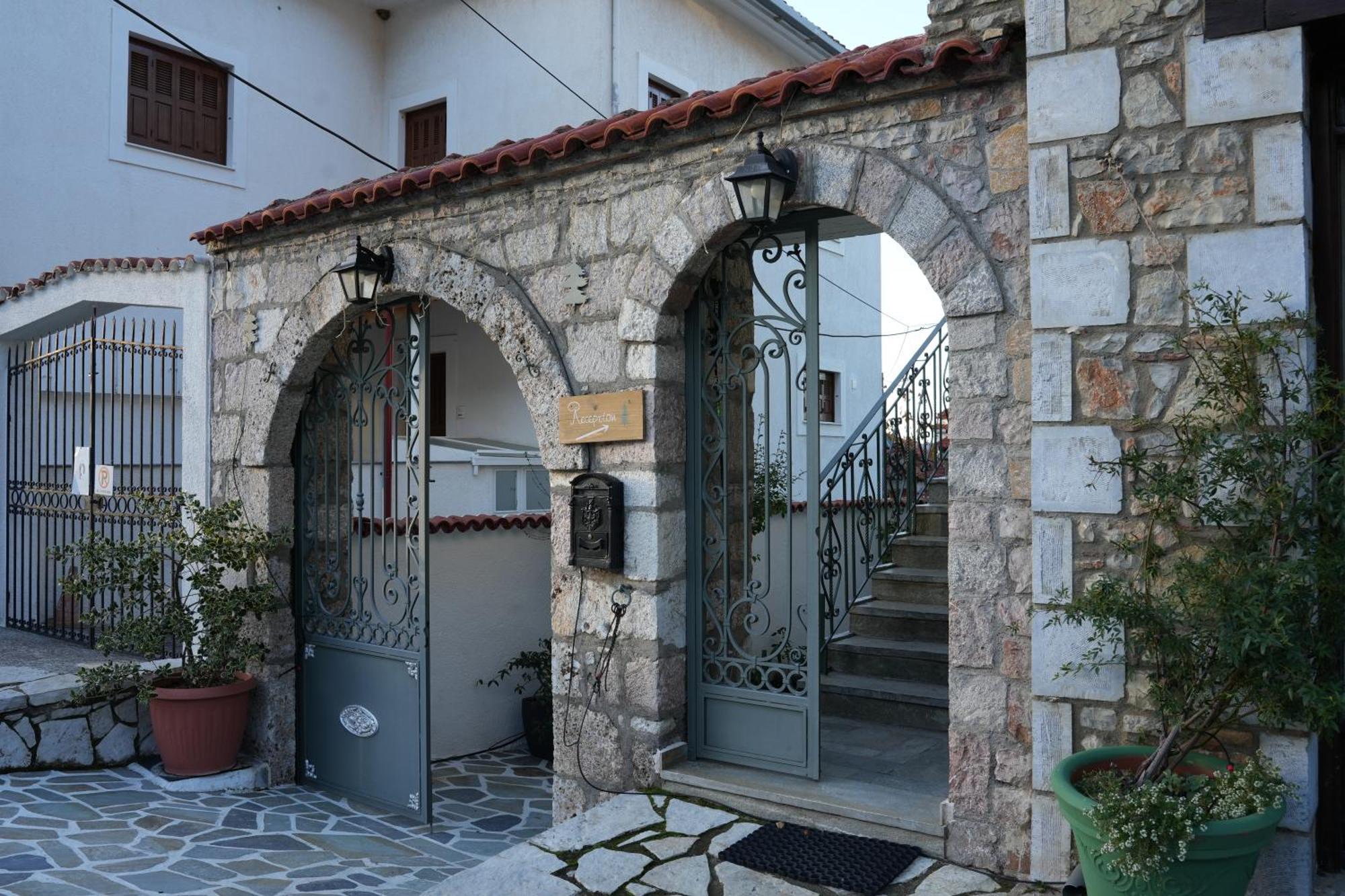 Guesthouse Doma Est 1991 Arachova Exterior foto