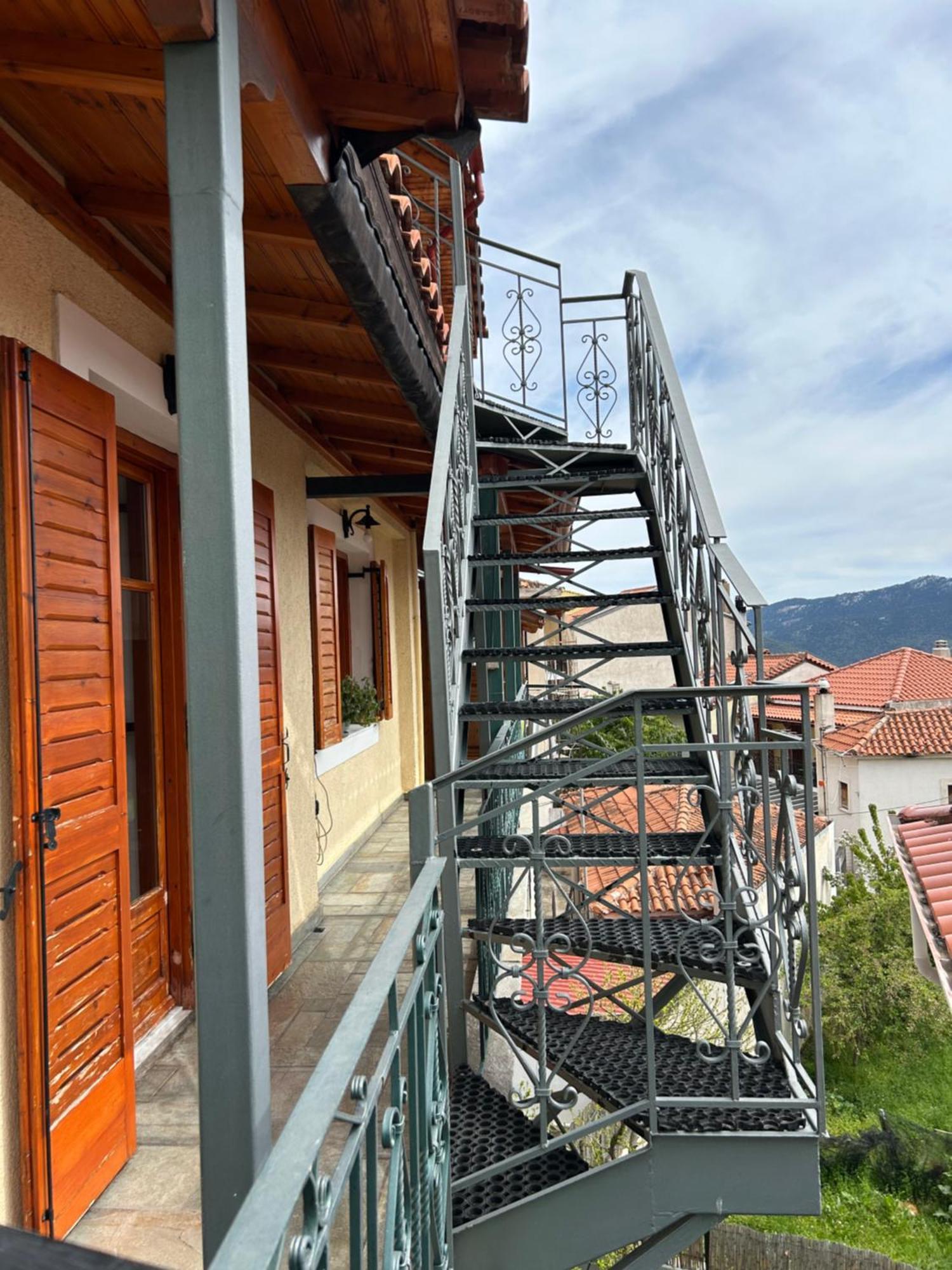 Guesthouse Doma Est 1991 Arachova Exterior foto